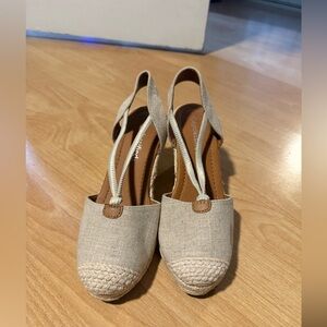 Chic Espadrille Slingback Wedges - Cream